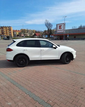 Porsche Cayenne cena 97000 przebieg: 213000, rok produkcji 2010 z Wadowice małe 137